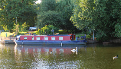 Housebarge on the River Avon