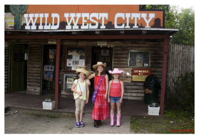 Mya, Skyler and Grace visit Wild West City