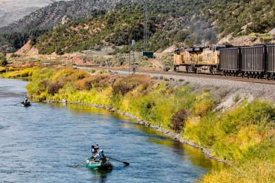 UnionPacific YarmonyColorado UP6850and5696rearhelpers