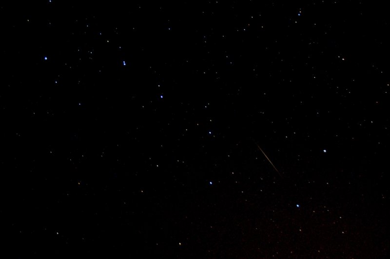 Faint Meteor in the bowl of the Big Dipper