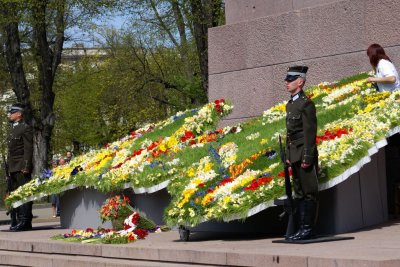 04.05.2012