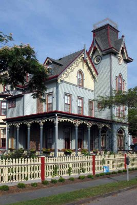 Some Cape May Victorians (211)