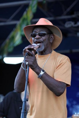 Frank Bey - Blues Singer Extrodiarre (168)