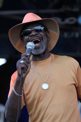 Frank Bey - Blues Singer Extrodiarre (176)