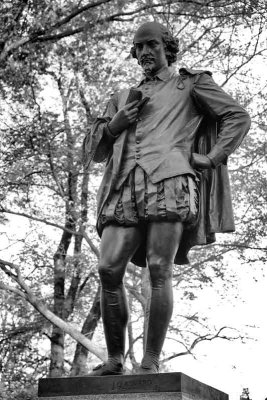 The William Shakespeare Statue on the Literary Walk #2