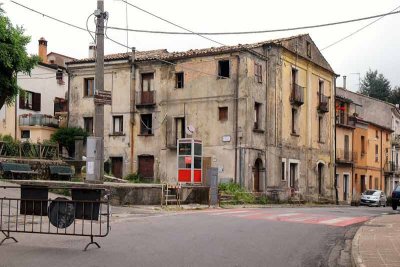 My grandmother's sister, Rosina, once lived in the left side of this building