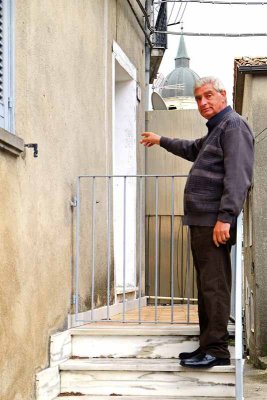 This older resident claimed my father's family once lived in this house
