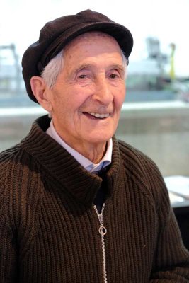 The 90-something year-old owner of Lanificio Leo (2525)