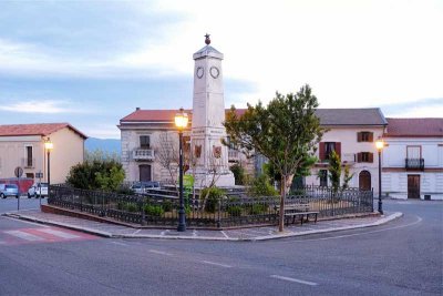 The lower piazza in Soveria Mannelli