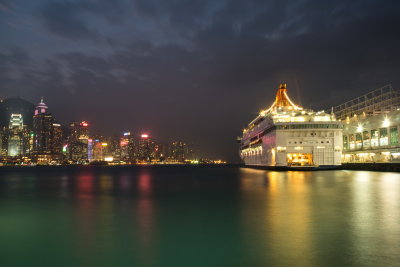 Victoria Harbour of the Oriental Pearl