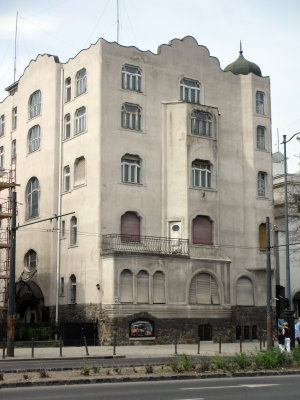 Apartment House at Heroes' Square