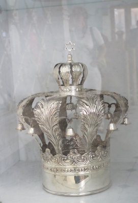 Object displayed in the synagogue