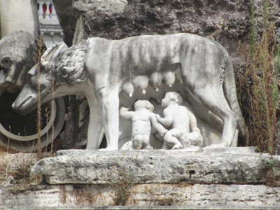 Sculpture in Piazza del Popolo