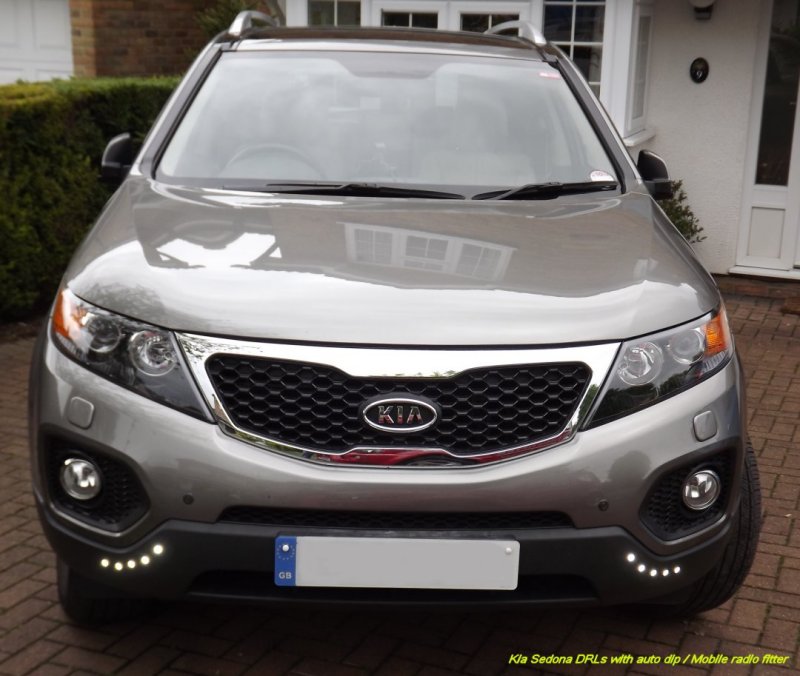 Kia Sedona with auto dip DRLs pic 1.jpg