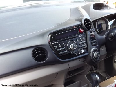 Honda Insight Factory Radio.jpg