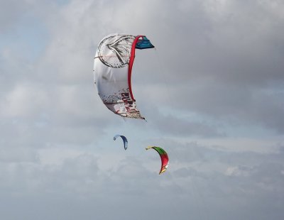 Kite surfing 1.jpg