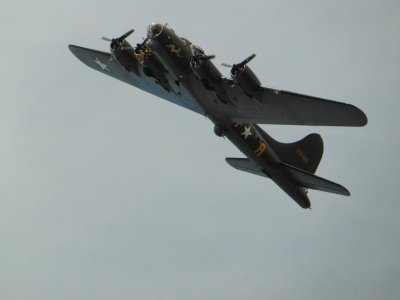B17 Flying fortress pic 2.jpg