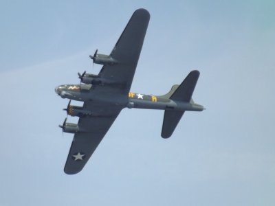 B17 Flying fortress pic 4.jpg