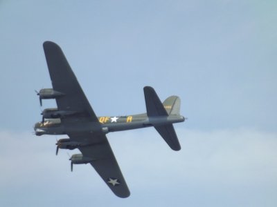 B17 Flying fortress pic 5.jpg