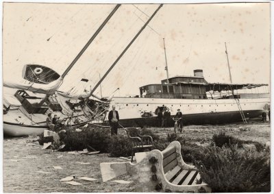 1938 Hurricane 4 Fairhaven - High and Dry (the Neelia)