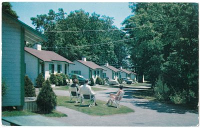 Young's Tourist Court (cabins)