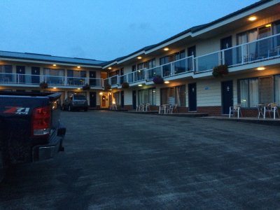 Early morning Day 3, Leaving Tobermory hotel for the ferry