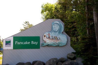 Pancake Bay sign honors the Voyageurs