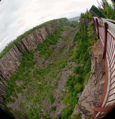 Ouimet Canyon through the fisheye lens