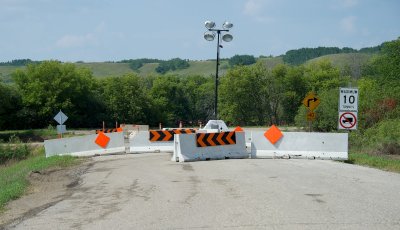 Strange river crossing at St-Lazare