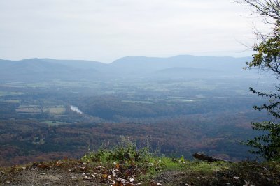 View from the ridgetop outside Fort Valley, east towards Skyline Drive