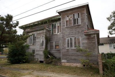 The spooky house across from FUUNO