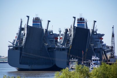 ships on the Mississippi