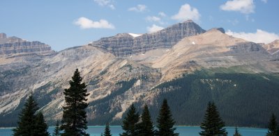 view across Bow Lake from Icefields Parkway