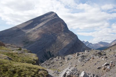 looking northwest through Nigel Pass