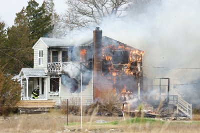 Robbins Island Road house fire 10 Dec 2015