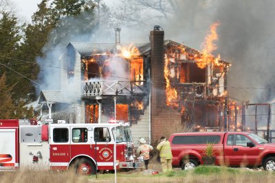 Robbins Island Road house fire 10 Dec 2015