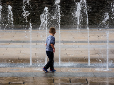 A Boy and a Fountain