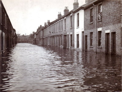 Clyde Street - 1953 flood