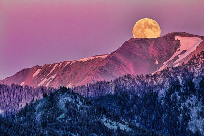Hurricane-Moonrise-big-1.jpg