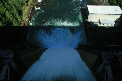 The dam at Detroit Lake