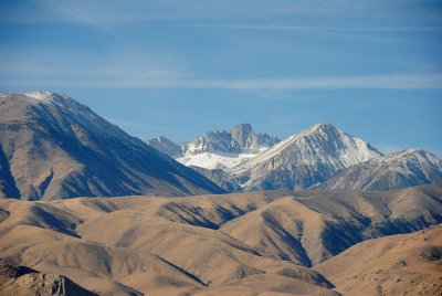 Eastern Sierra nevada in Cali.JPG