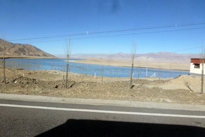 200-km drive from Shigatze to Lhasa 3