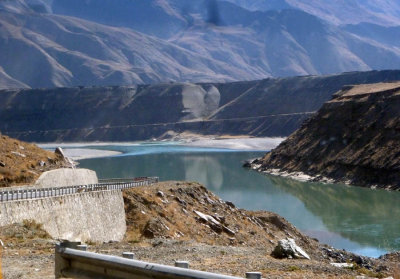 200-km drive from Shigatze to Lhasa 13