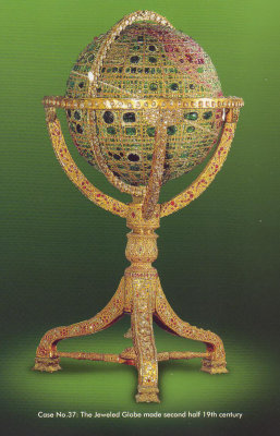 3890_Globe of Jewels, 4 kg gold, 51366 stones, 66 cm diameter