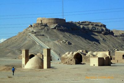 5010_Yazd_Zoroastrian Burial Hill 1