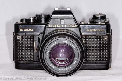 Praktica B200