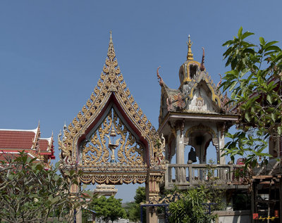 Wat Mahawong Gate and Older Bell Tower (DTHSP0032)