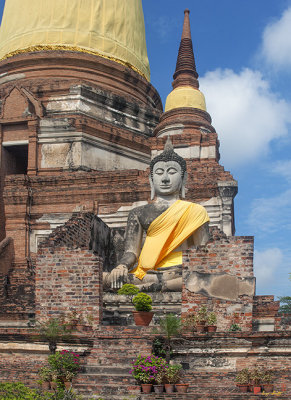 Wat Phra Chao Phya-Thai Buddha Image in Ruined Alcove (DTHA003)