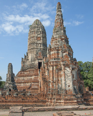 Wat Chaiwatthanaram Central Prang from the Ubosot (DTHA052)