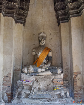 Wat Chaiwatthanaram Buddha Image Inside Corner Chedi (DTHA054) 